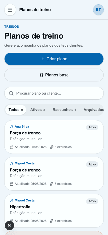 Página de planos de treino da PrimeCoach com lista de planos ativos.